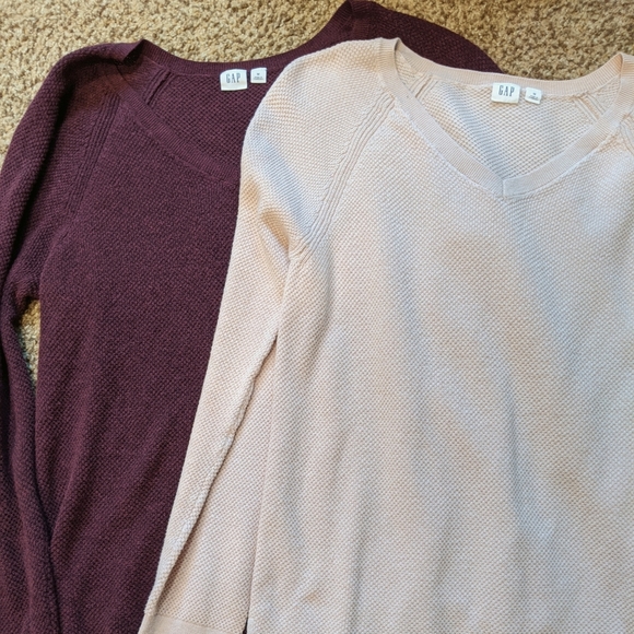 Two Gap high low sweaters - Picture 1 of 4